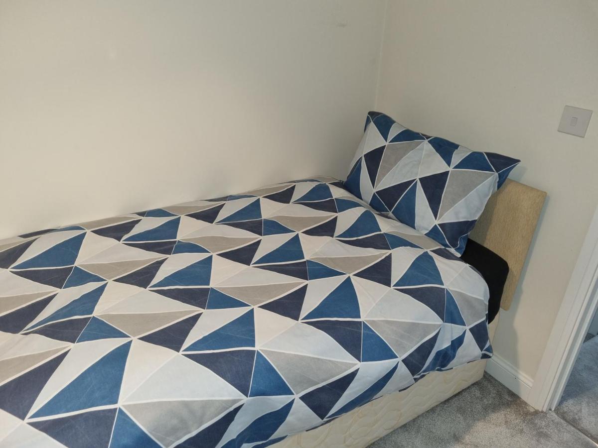 26 Lindhurst Way West 曼斯菲尔德 外观 照片